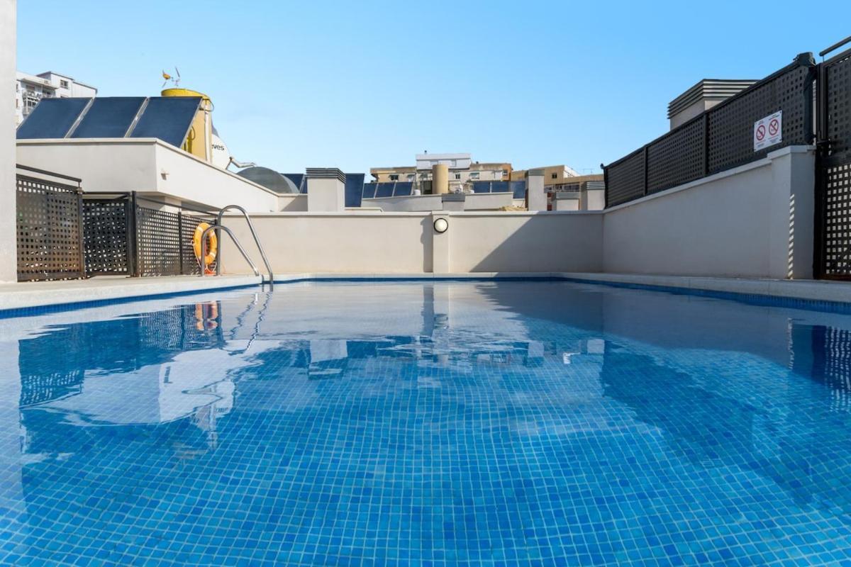 -Malagasunapts- Modern Citycentre Pool&Parking Екстер'єр фото