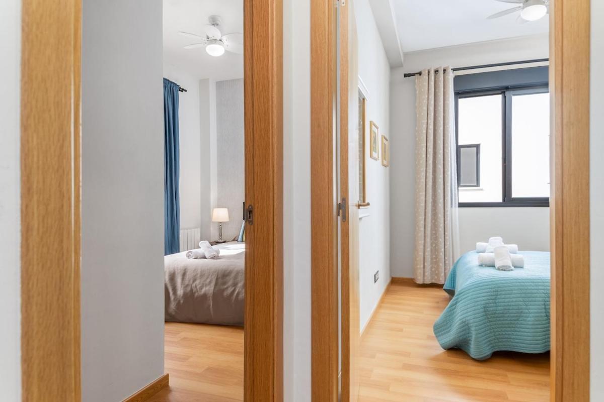 -Malagasunapts- Modern Citycentre Pool&Parking Екстер'єр фото