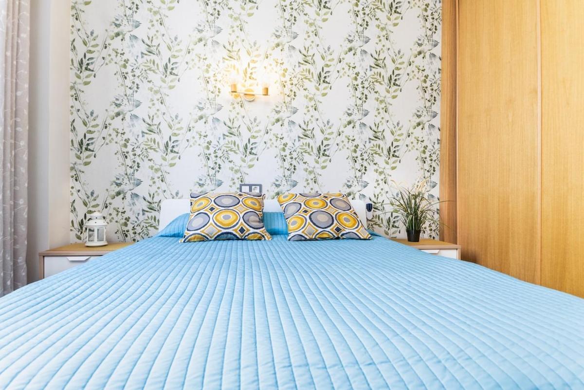 -Malagasunapts- Modern Citycentre Pool&Parking Екстер'єр фото