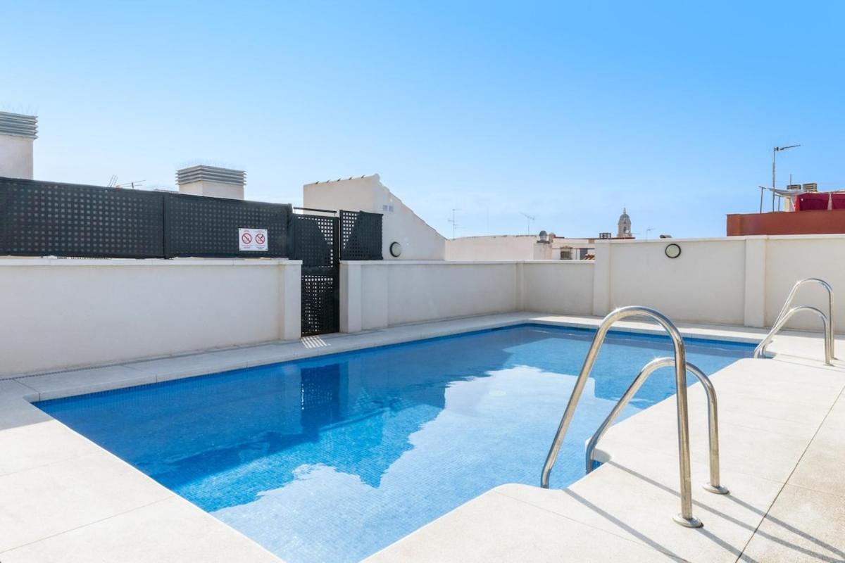 -Malagasunapts- Modern Citycentre Pool&Parking Екстер'єр фото