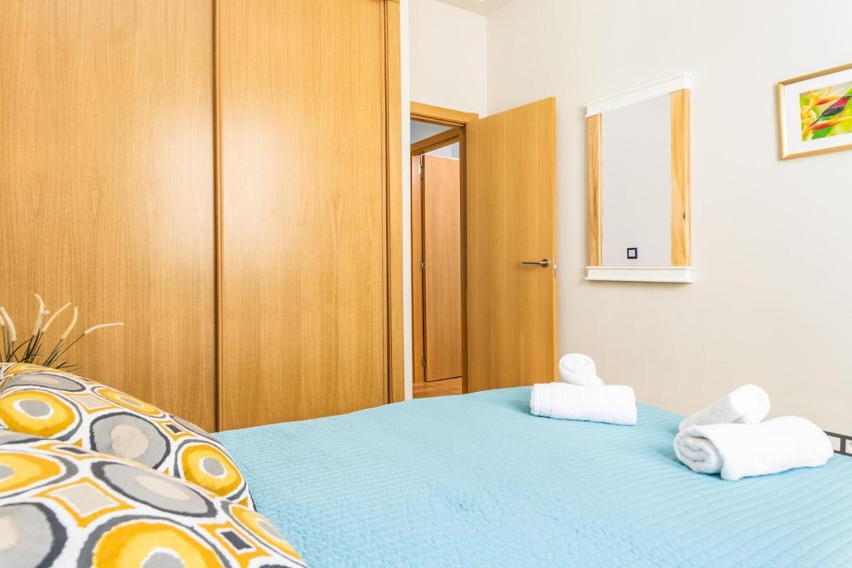 -Malagasunapts- Modern Citycentre Pool&Parking Екстер'єр фото