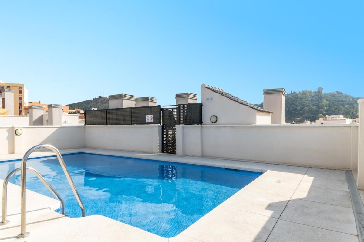 -Malagasunapts- Modern Citycentre Pool&Parking Екстер'єр фото